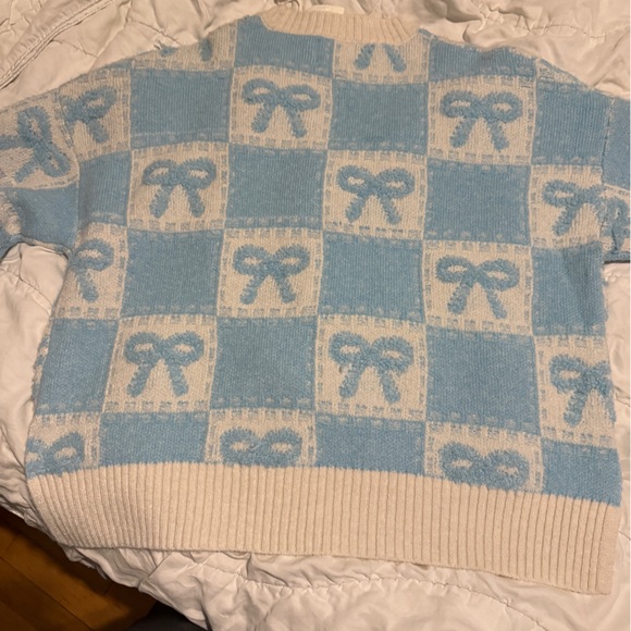 Chic Blue and Cream Bow Sweater - Picture 5 of 5